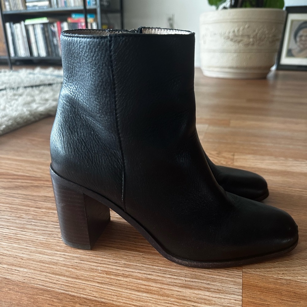 Black Leather Madewell Boots size 7.5